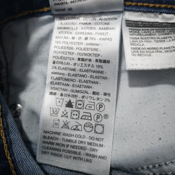 Levi's 315 Ladies Size W28 / L32 Medium Wash Shaping Bootcut Jeans - Picture 7 of 16